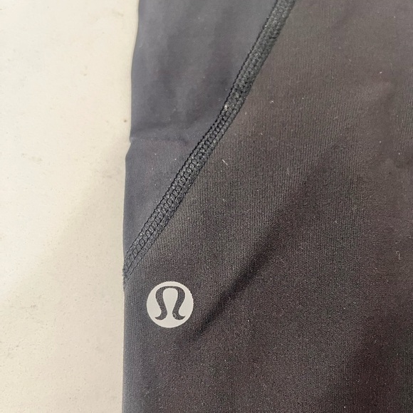 Lululemon Yellow and Black design leggings - Picture 5 of 5